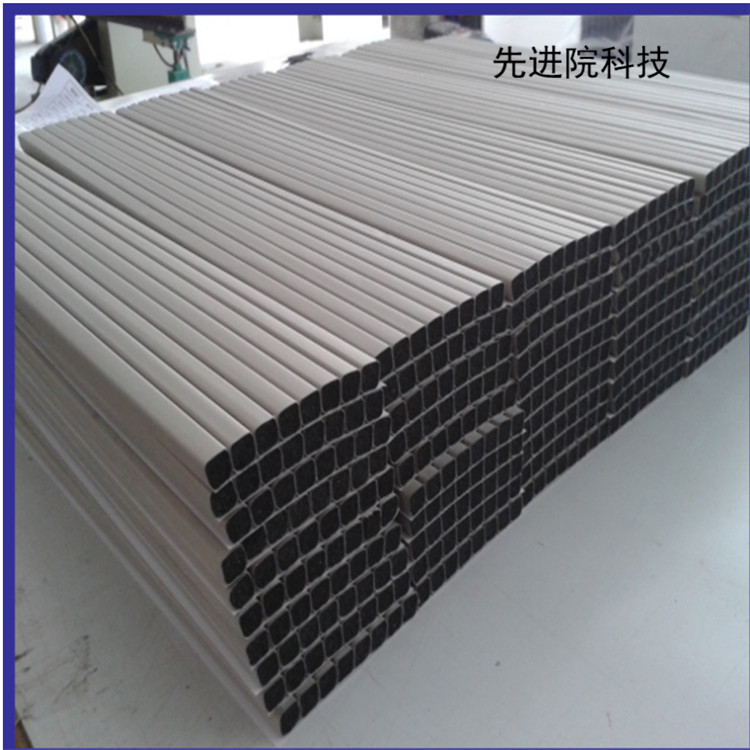 TPX鍍銅銀膜作為一種新型材料，具有優(yōu)異的性能和廣泛的應(yīng)用前景，引起了廣泛的關(guān)注
